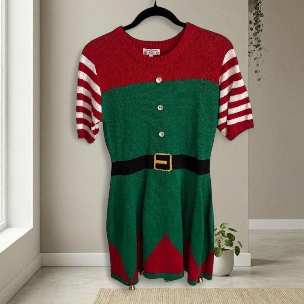 Green and red elf dress #holiday #festive perfect for an ugly sweater party too!